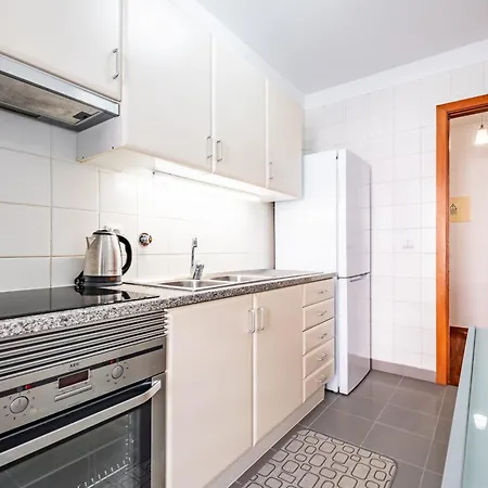 Locally By Homie Apartamento