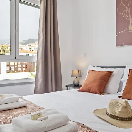 Locally By Madeira Sun Travel Apartmán *