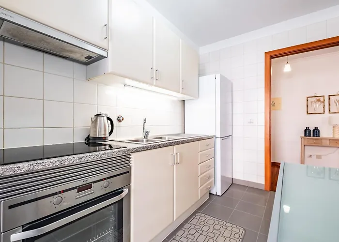 Locally By Homie Apartament